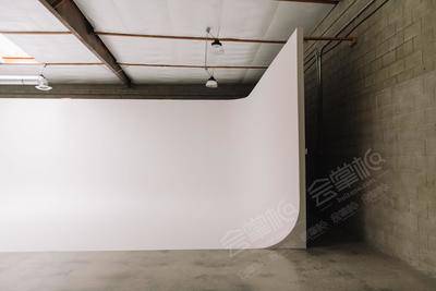 West LA 5000 sq/ft Photo/Video Studio with Natural Light CycWest LA 5000 sq/ft Photo/Video Studio with Natural Light Cyc基础图库13